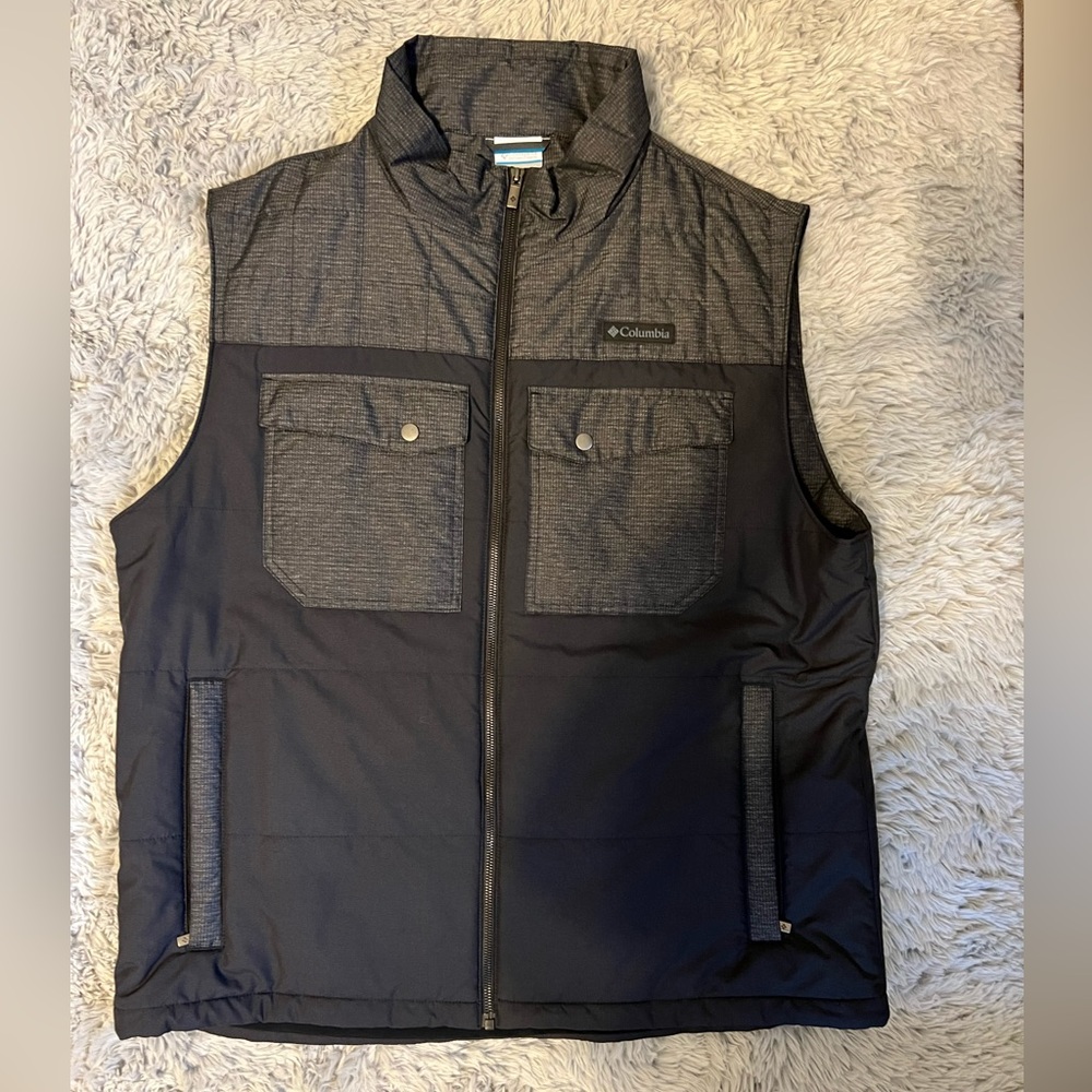 Columbia vest charcoal grey XL never worn